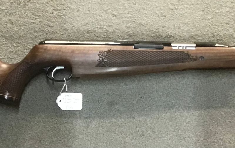 Second Hand Air Arms TX200 .177 Hunter Carbine Right Handed Walnut Stock – Out of stock